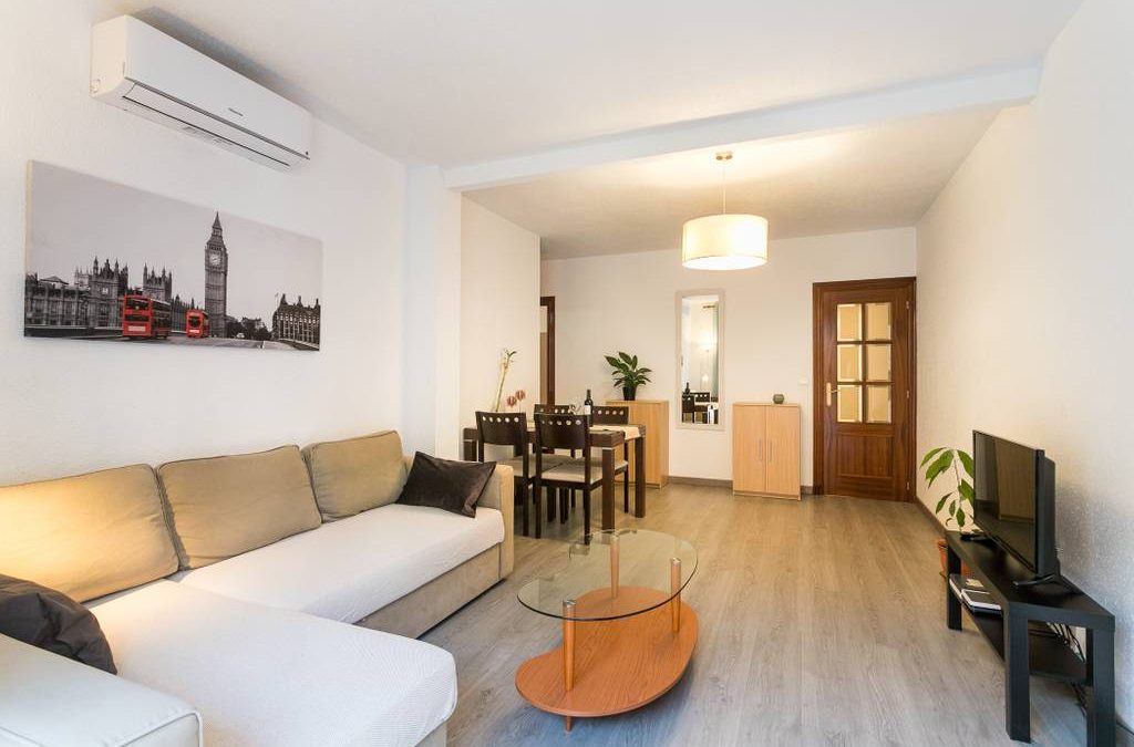 LOVELY NEW APT 200m FROM BEACH 7PRS